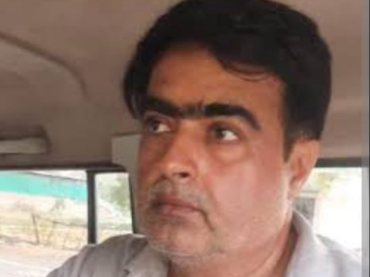 Durg’s gutkha king arrested from Raipur | दुर्ग का गुटखा किंग रायपुर से गिरफ्तार: 10 करोड़ से ज्यादा की टैक्स चोरी के मामले में फरार गुटखा व्यापारी को एक महीने बाद जीएसटी ने किया गिरफ्तार – durg-bhilai News whatsapp image 2025 09 24 at 14627 pm 1758707587