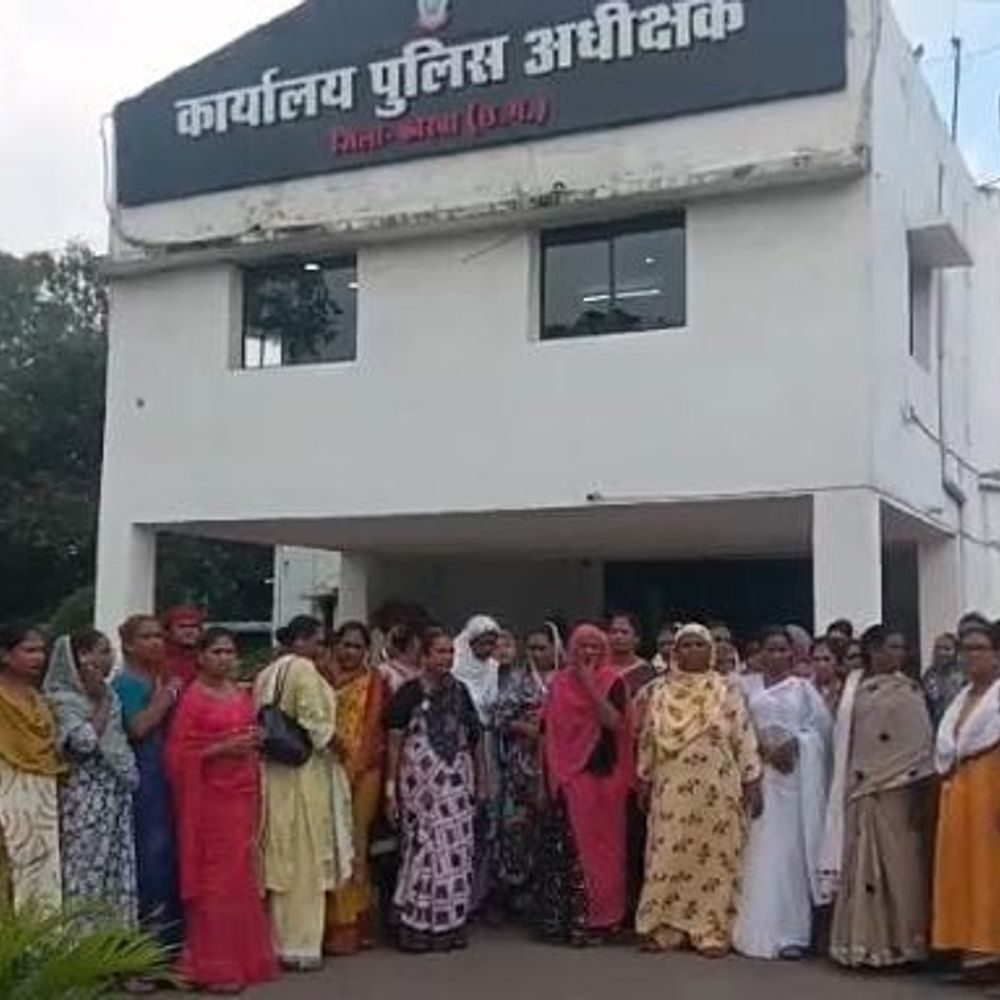 कोरबा में मालती किन्नर की मौत के बाद गद्दी को लेकर विवाद गहराया, जम्मू-कश्मीर से शीतल नायक के पहुंचने से बढ़ा विवाद