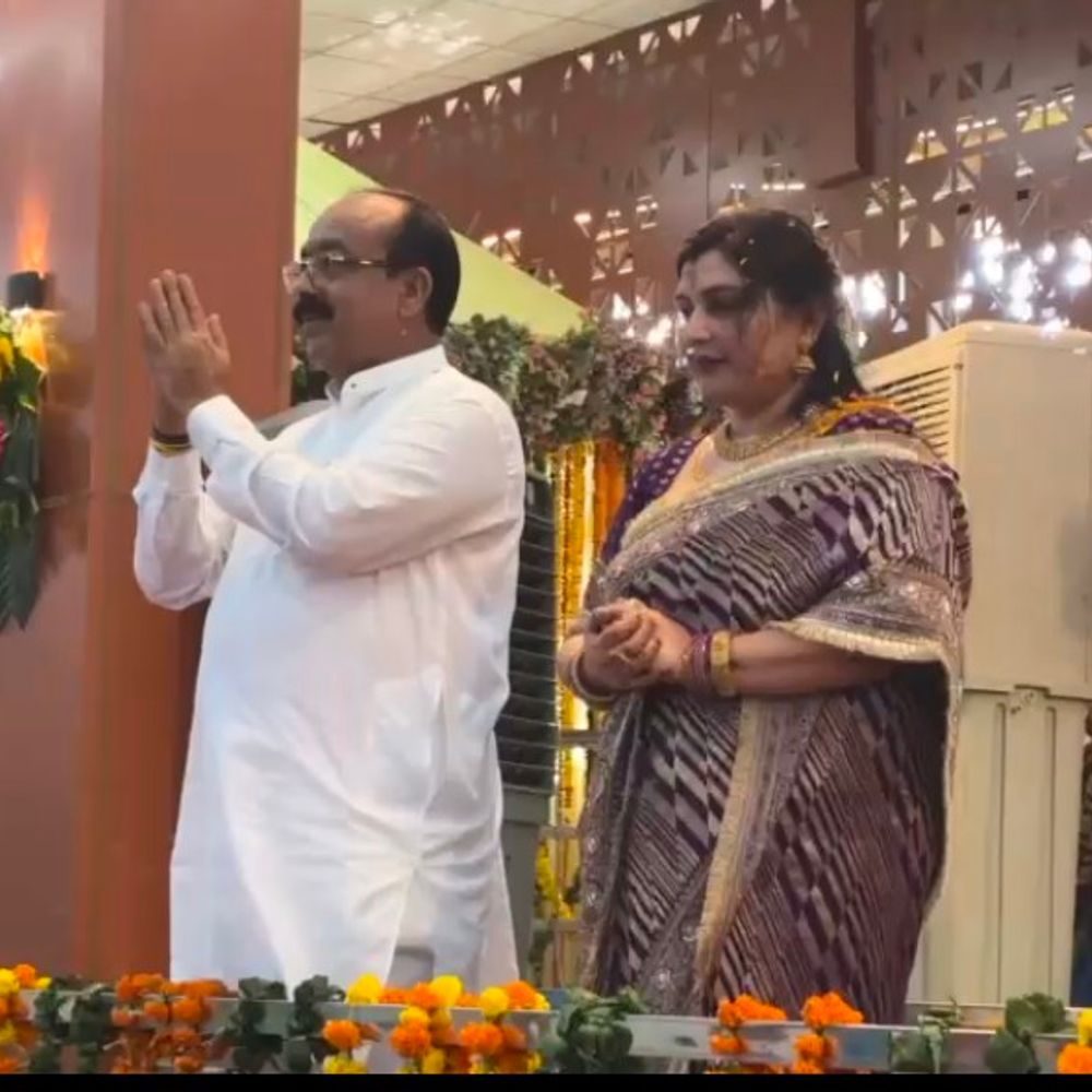 उप मुख्यमंत्री अरुण साव ने मानस मंच में माताओं-बहनों के साथ मनाया तीजा तिहार, भगवान महादेव की पूजा-अर्चना की