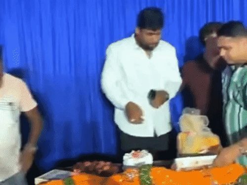 गौरेला में सड़क पर बर्थडे मनाने वाले BJYM जिलाध्यक्ष सिद्धार्थ दुबे समेत 3 के खिलाफ FIR, ट्रैफिक प्रभावित