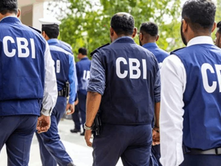 महादेव सट्टा केस: CBI ने दुबई से लौटे वांटेड आरोपी अभिषेक कुमार को हैदराबाद एयरपोर्ट से गिरफ्तार किया, रायपुर कोर्ट से 2 दिन की पुलिस रिमांड