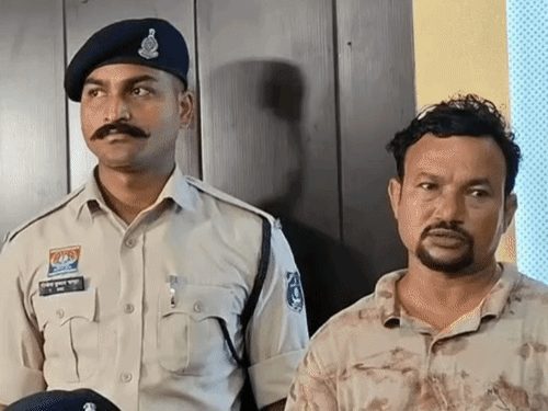 बिलासपुर में STF की दबिश: 19 साल से रह रहा संदिग्ध बांग्लादेशी नागरिक हिरासत में, होल्डिंग सेंटर से फरार होने के बाद पकड़ा गया