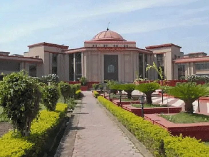 छत्तीसगढ़ हाईकोर्ट: घरेलू हिंसा मामले में आरोपी सिर्फ पति नहीं, परिवार के अन्य सदस्य भी बन सकते हैं
