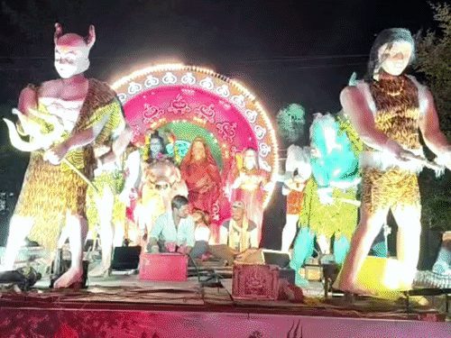 राजनांदगांव में गणेश उत्सव की 35 झांकियों ने निकाला नगर भ्रमण, 'कांतारा' थीम रही आकर्षण का केंद्र