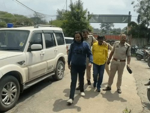 जमशेदपुर गोलीकांड के चारों शूटर अंबिकापुर से गिरफ्तार, ट्रांजिट रिमांड पर जमशेदपुर ले जा रही झारखंड पुलिस