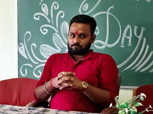 बेमेतरा: कॉलेज छात्राओं से अश्लील मैसेज का आरोप, प्रोफेसर जेपी राणा ने दिया इस्तीफा; छात्रों का धरना समाप्त