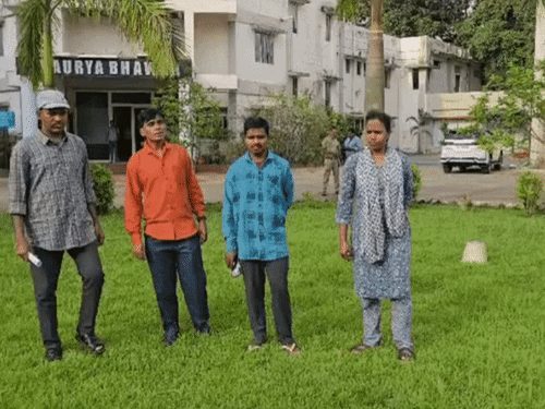 बस्तर में 8 पूर्व नक्सलियों ने छत्तीसगढ़ ओपन स्कूल से 10वीं पास की, भास्कर और गीता ने हासिल किया प्रथम श्रेणी